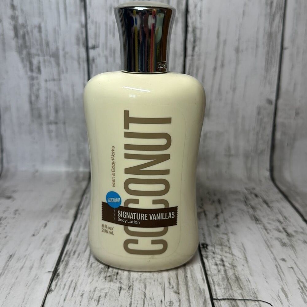 Bath & Body Works COCONUT Body Lotion Signature Vanillas 8 oz/236‎ ml